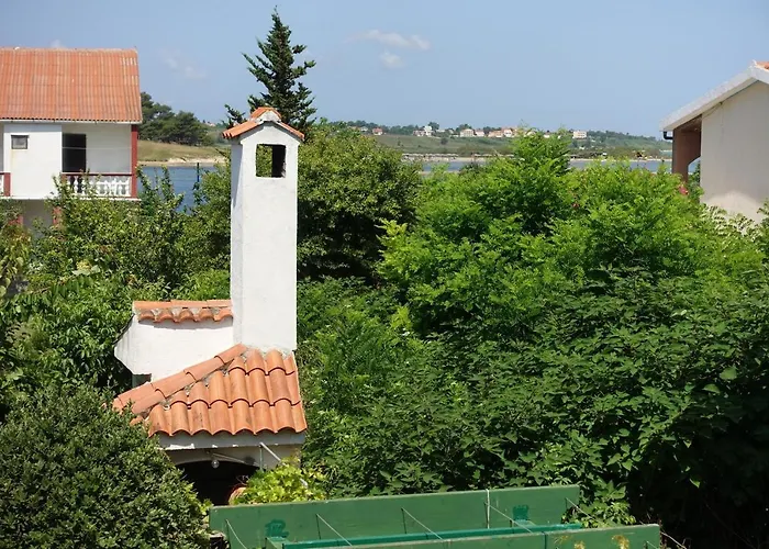 And With Parking Space Nin, Zadar - 5805 Penzion