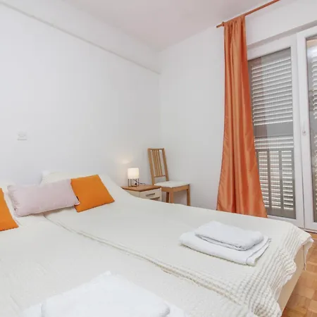 And With Parking Space Nin, Zadar - 5805 Guest house Nin